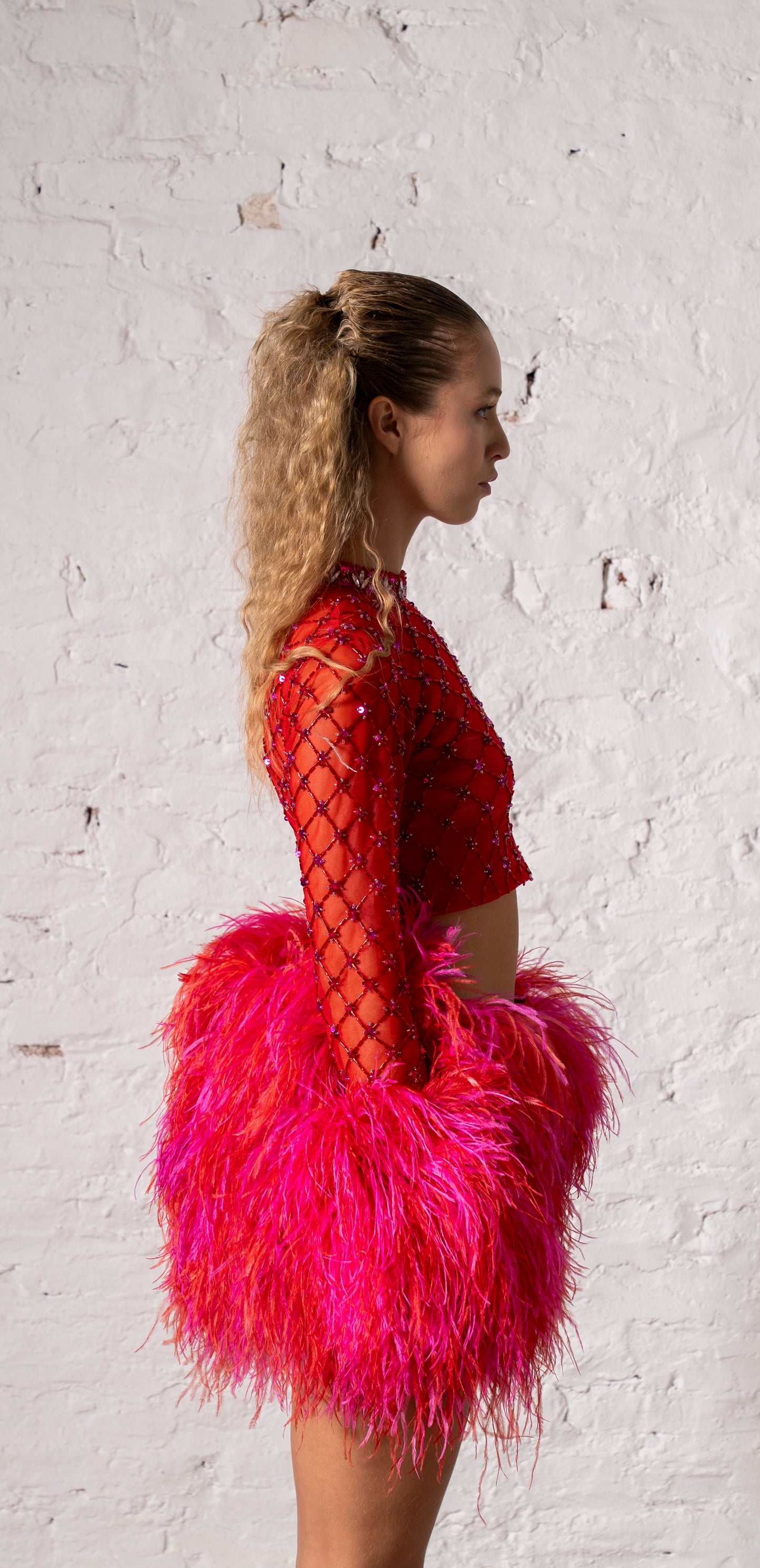 FALDA DE PLUMAS ROJA/MAGENTA