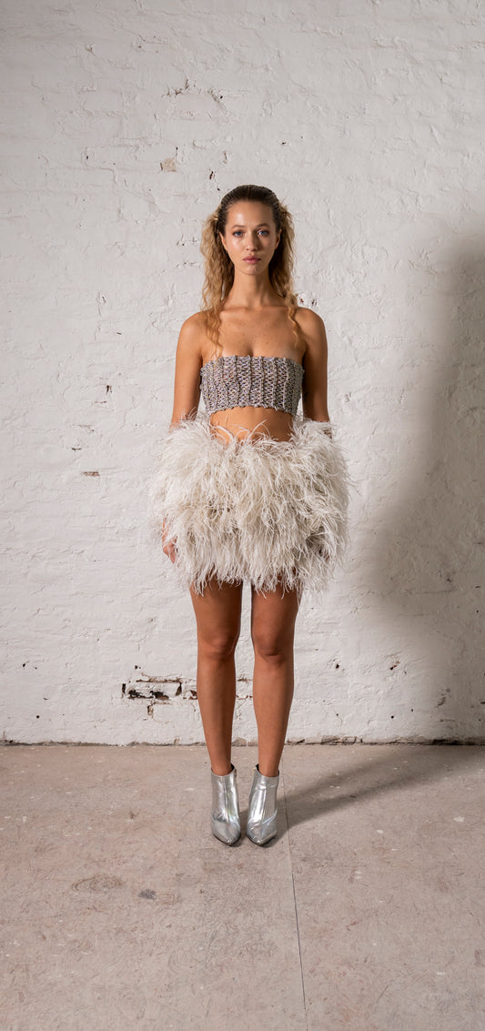 FALDA DE PLUMAS TIZA