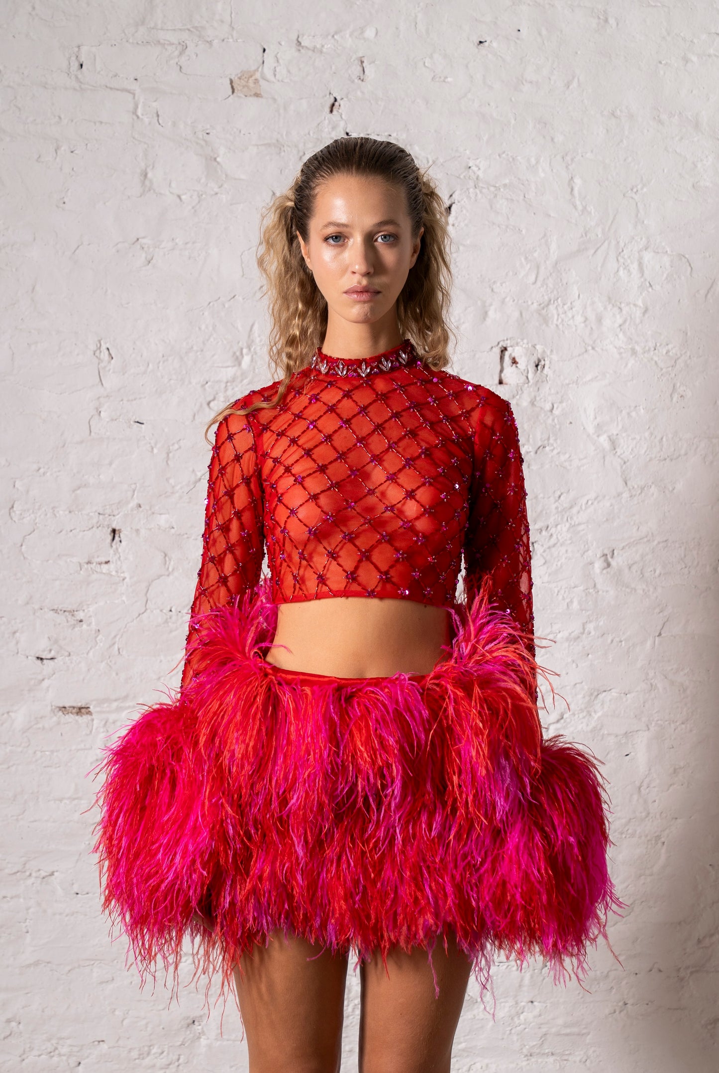 FALDA DE PLUMAS ROJA/MAGENTA